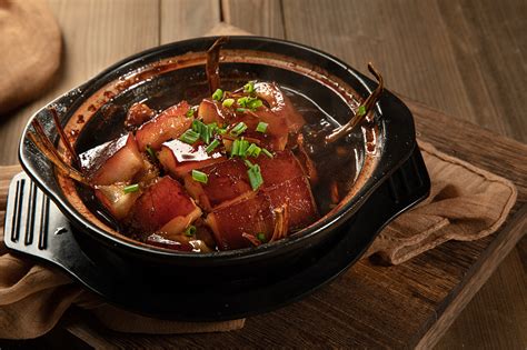  ¿Puerco Ahumado de Hangzhou te Lleva al Paraíso Carnoso con Notas Dulces y Ahumadas?