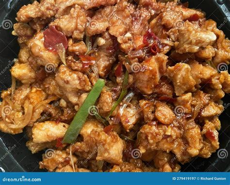  Pollo de Leche con Picante Szechuan ¿Una Explosión Cremosa y Ardiente en tu Paladar?